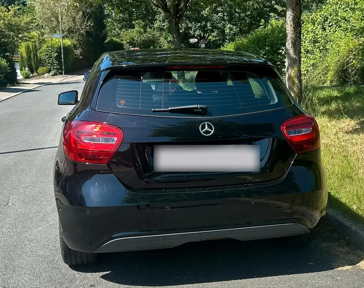Gebraucht Mercedes A160 102 PS (75 kW) 2015 Schwarz Kleinwagen
