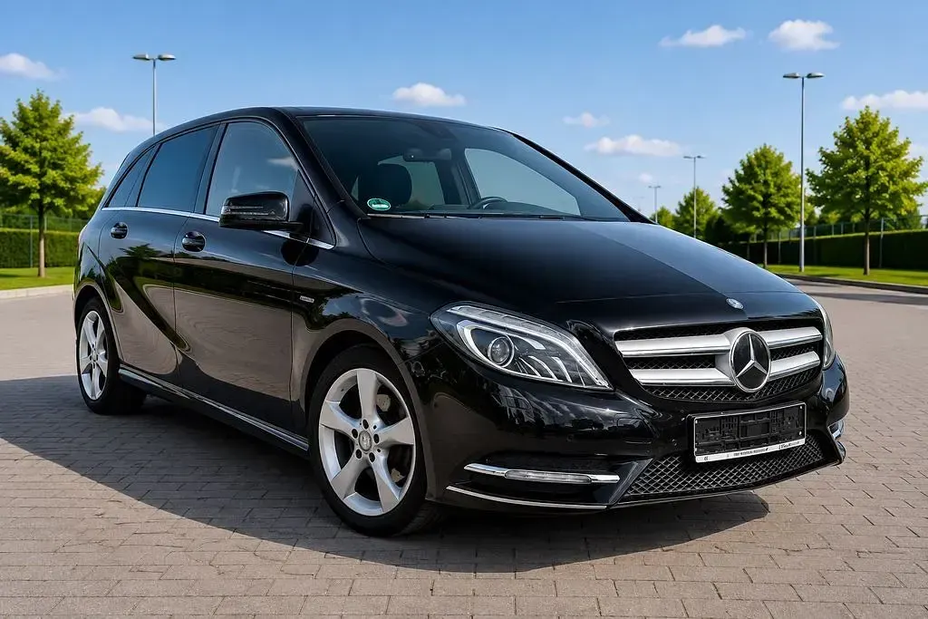 Gebraucht Mercedes B200 AMG Edition 1 156 PS (114 kW) 2012 Schwarz Kleinwagen