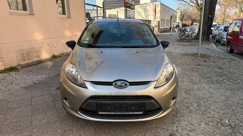 Gebraucht Ford Fiesta Viva 82 PS (60 kW) 2010 Gold Kleinwagen