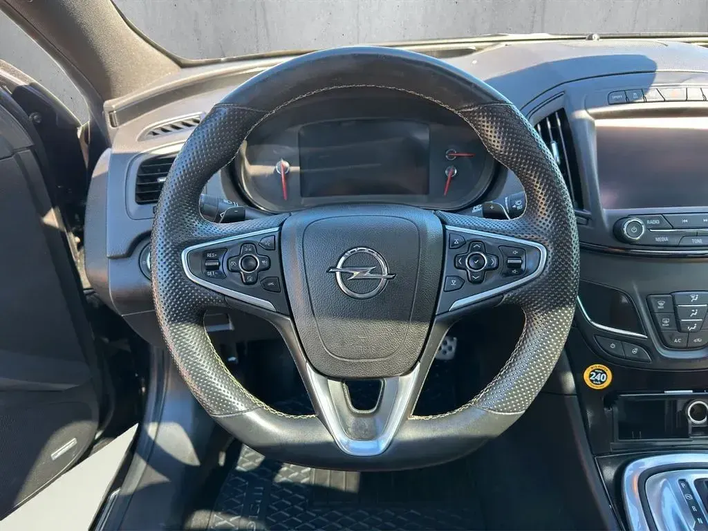 Gebraucht Opel Insignia 250 PS (183 kW) 2016 Schwarz Limousine