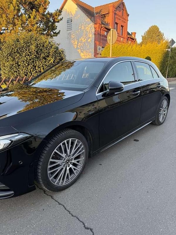 Gebraucht Mercedes A250 160 PS (117 kW) 2020 Schwarz Kleinwagen