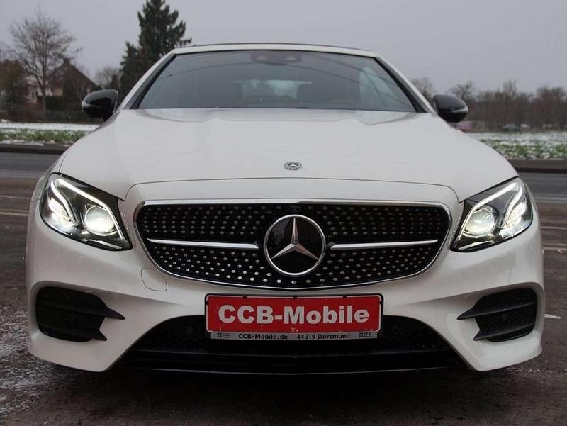Gebraucht Mercedes E400 AMG line 333 PS (244 kW) 2018 Weiss met Cabrio