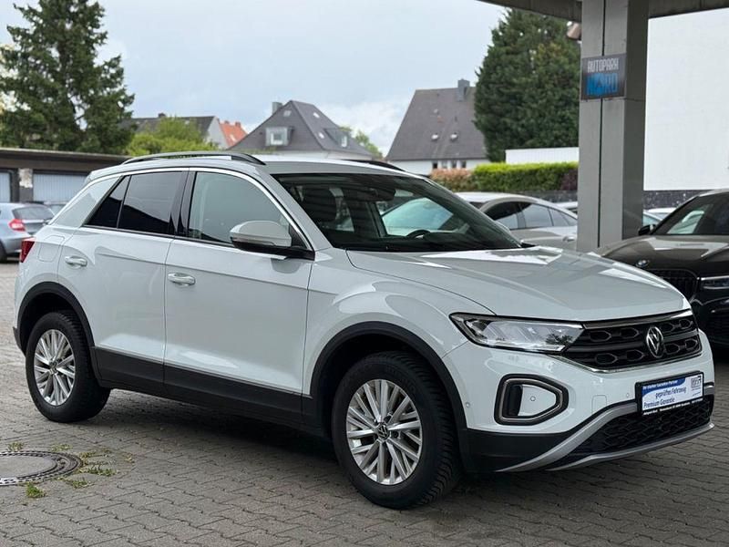 Gebraucht VW T-Roc 110 PS (80 kW) 2023 Weiß SUV
