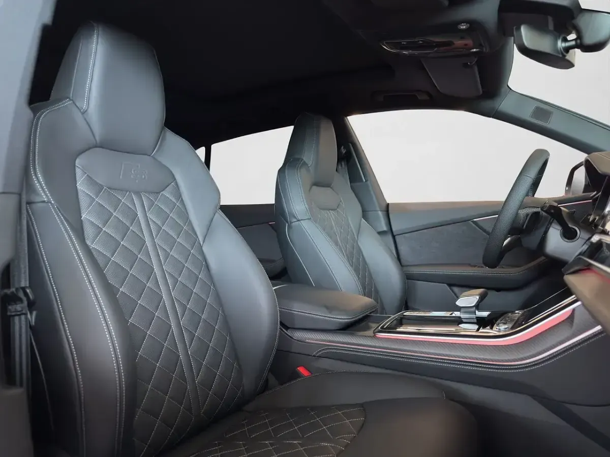 Neu Audi Q8 Ambiente 490 PS (360 kW) 2026 Mythosschwarz metallic (metallic) SUV