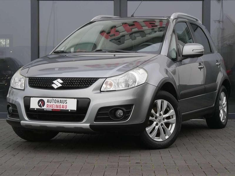 Grau Gebraucht 2014 Suzuki SX4 Club Kleinwagen | 9.900 € (Etwas zu teuer) - Bild 1/4