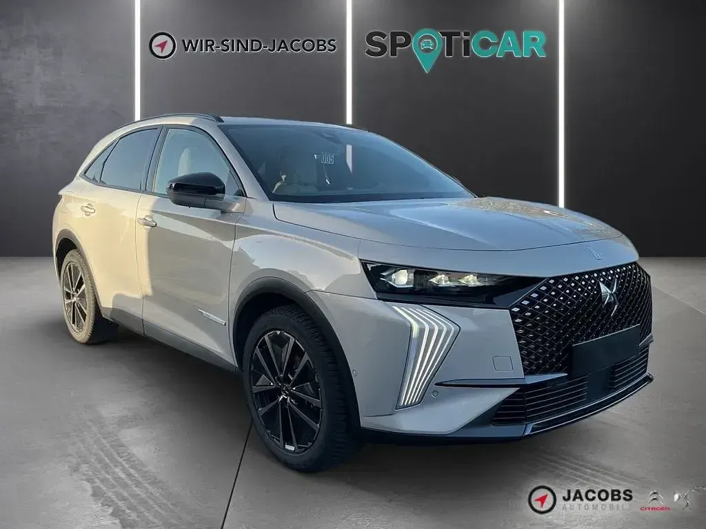 Gebraucht DS Automobiles DS7 Crossback 131 PS (96 kW) 2024 Grau (metallic) SUV