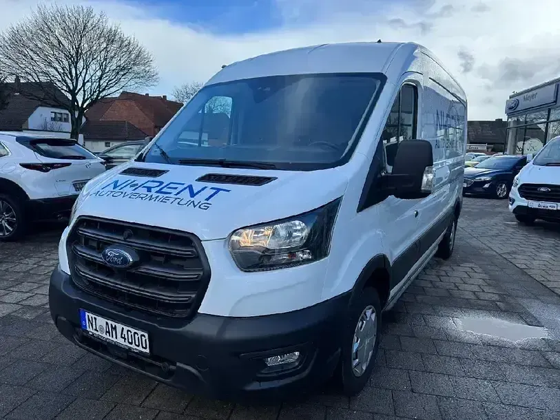 Używany Ford Transit Trend 131 KM (96 kW) 2025 Biały Minivan