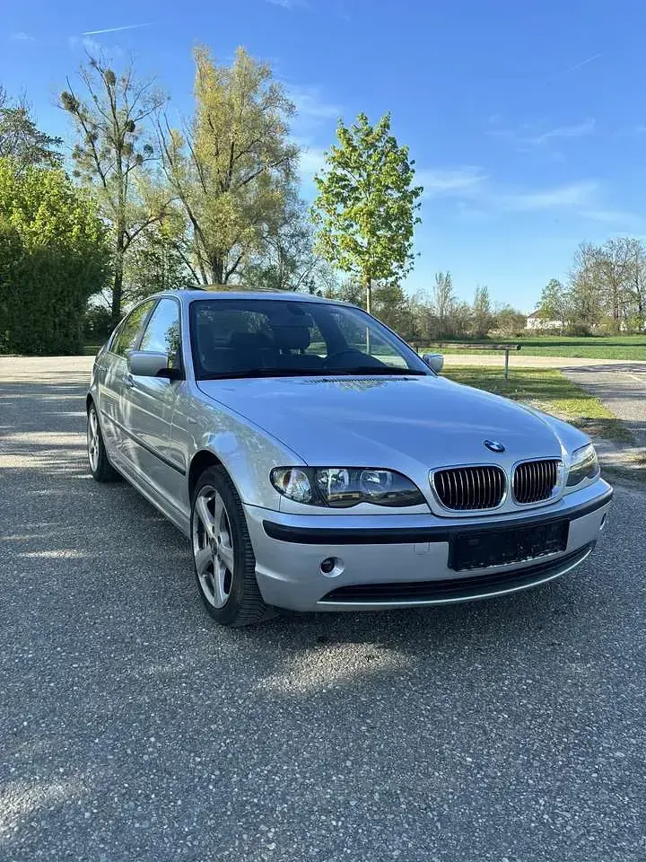 Gebraucht BMW 325 192 PS (141 kW) 2003 Silber Limousine
