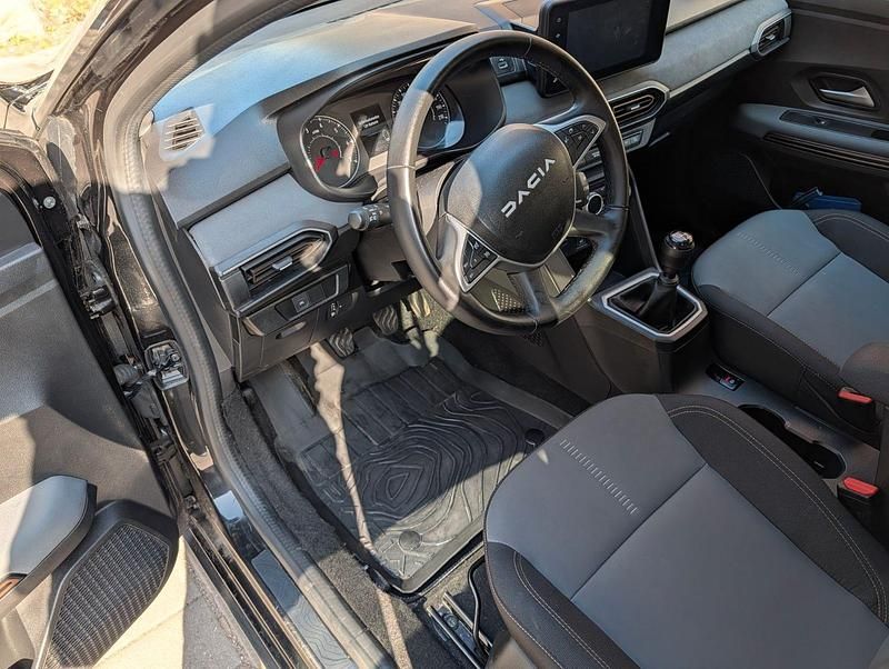 Gebraucht Dacia Jogger Extreme 101 PS (74 kW) 2024 Schwarz Van / Kleinbus