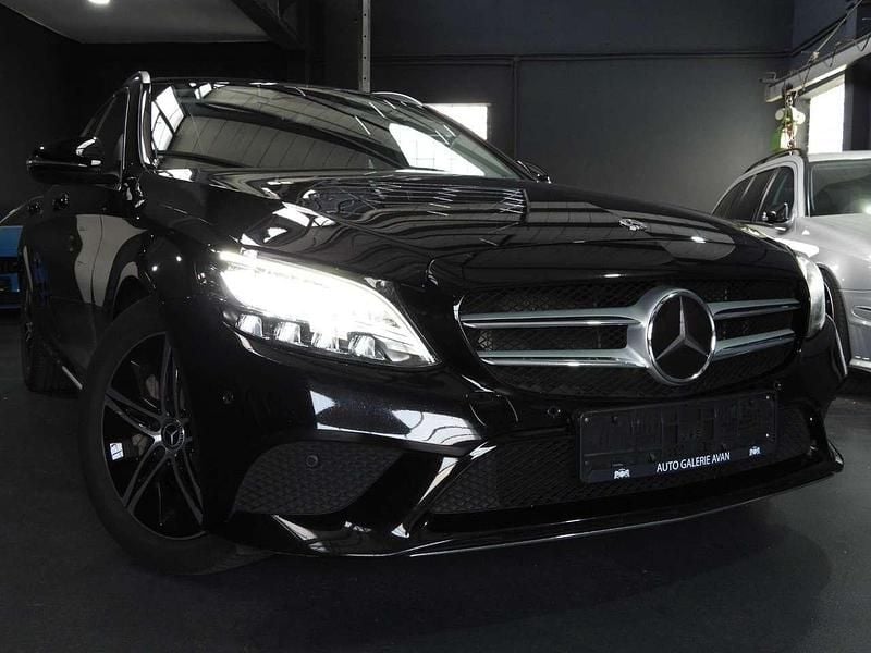 Schwarz Gebraucht 2021 Mercedes C300 Kombi | 24.900 € (Superpreis) - Bild 1/4