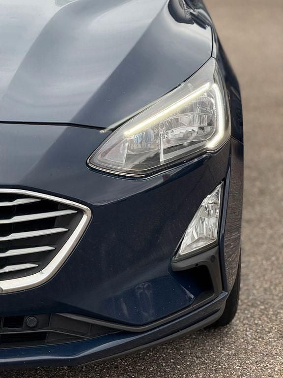 Gebraucht Ford Focus Cool & Connect 120 PS (88 kW) 2020 Blau Limousine