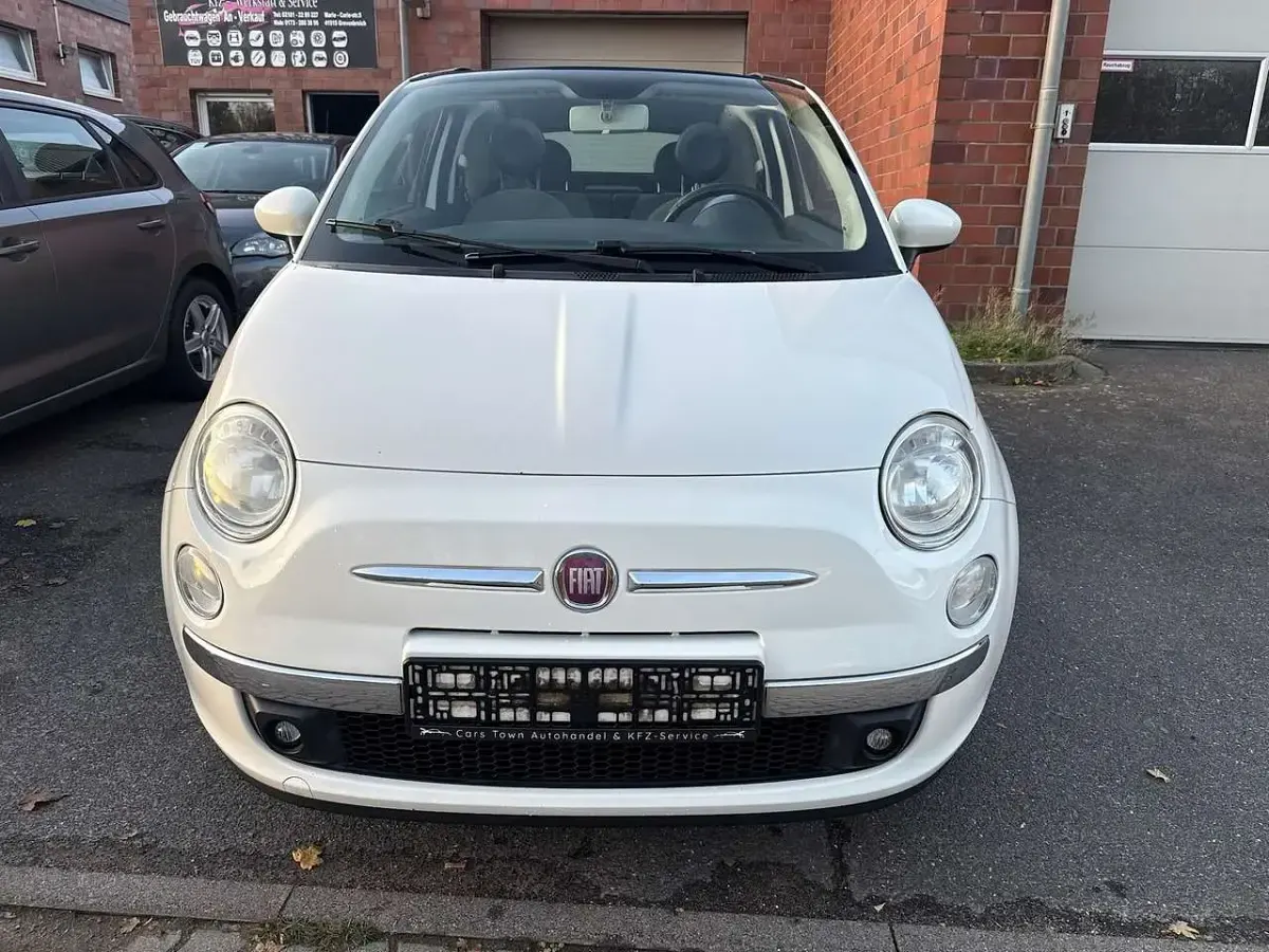 Gebraucht Fiat 500 Lounge 69 PS (50 kW) 2012 Colore esterno (gelato weiss) Cabrio