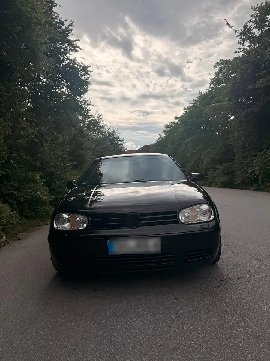 Gebraucht VW Golf 101 PS (74 kW) 2002 Schwarz Coupé