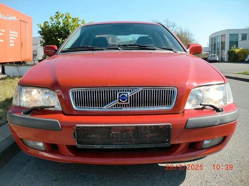 Gebraucht Volvo S40 122 PS (89 kW) 2002 Rot Limousine