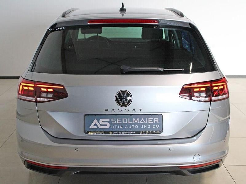 Gebraucht VW Passat Business 150 PS (110 kW) 2022 Pyritsilber Kombi