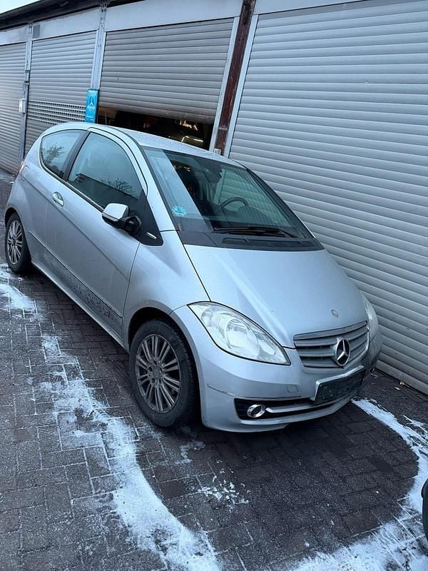 Gebraucht Mercedes A150 95 PS (69 kW) 2009 Silber Kleinwagen