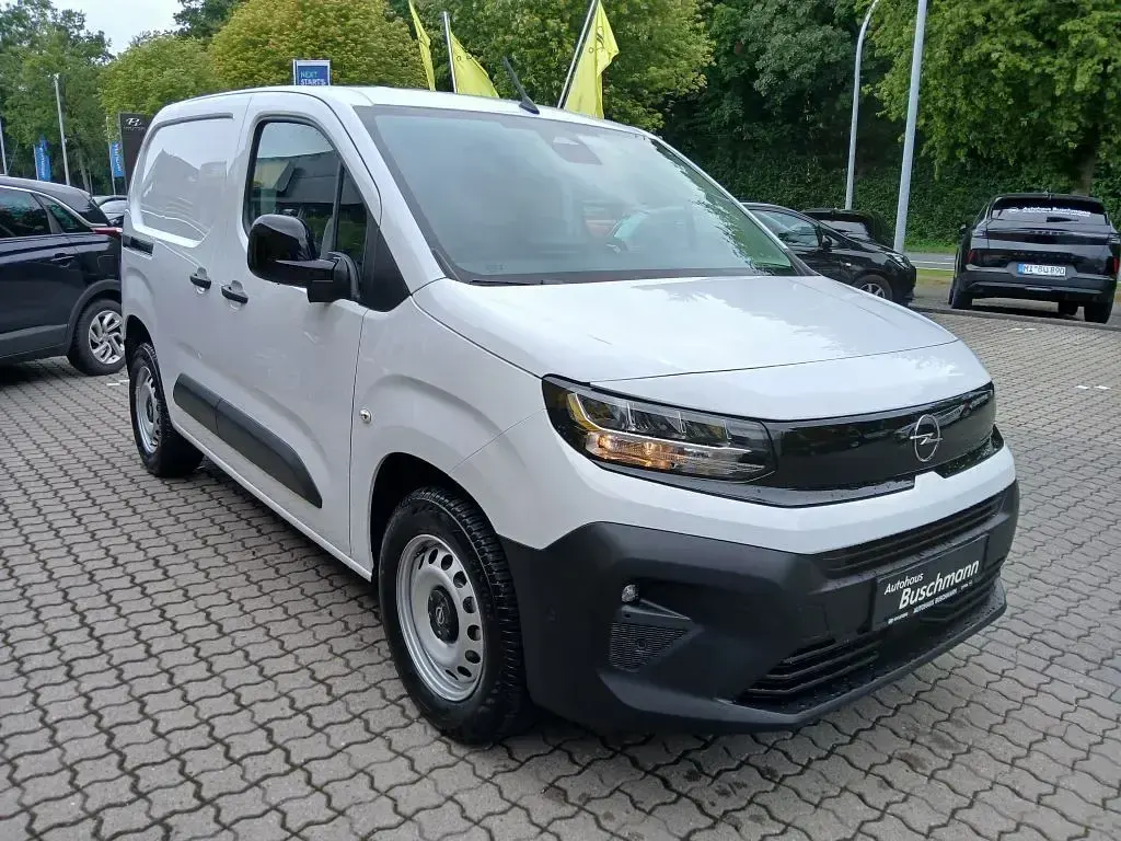 Gebraucht Opel Combo Comfort 102 PS (75 kW) 2026 Weiß Van / Kleinbus