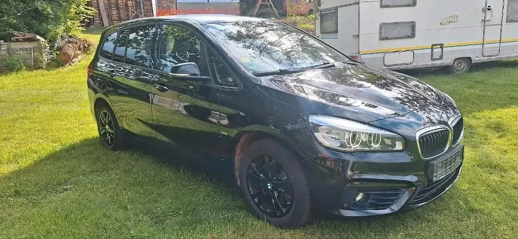 Używany BMW 218 150 KM (110 kW) 2015 Czarny Kombi