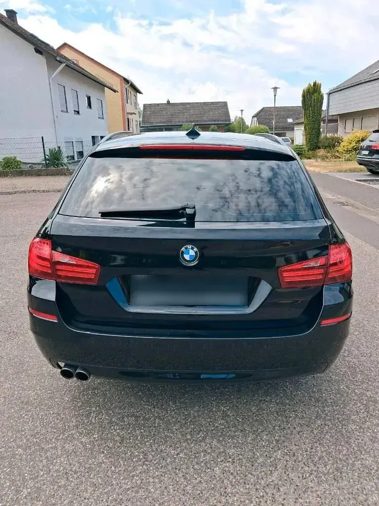 Gebraucht BMW 518 150 PS (110 kW) 2016 Schwarz Kombi