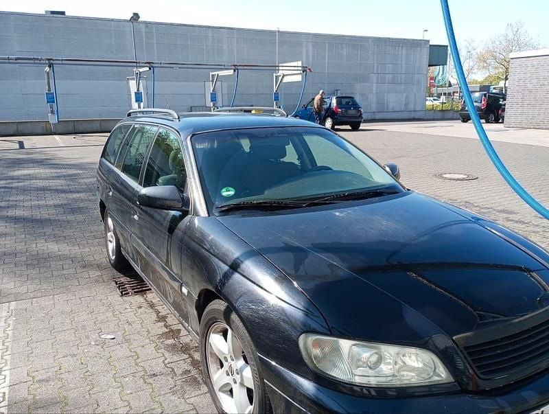 Second-hand Opel Omega 144 CP (105 kW) 2002 Negru Break
