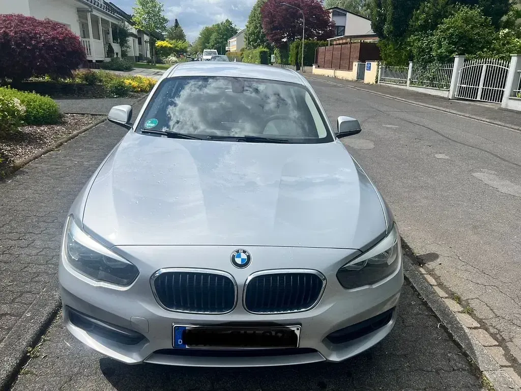 Gebraucht BMW 116 Advantage 109 PS (80 kW) 2016 Silber Kleinwagen