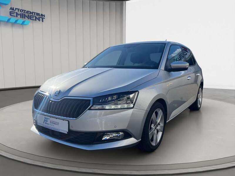 Silber Gebraucht 2021 Skoda Fabia Kleinwagen | 14.400 € (Fairer Preis) - Bild 1/4
