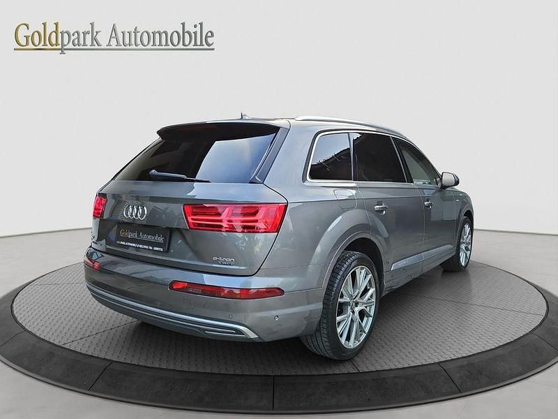 Gebraucht Audi e-tron Sport 258 PS (189 kW) 2016 Grau SUV