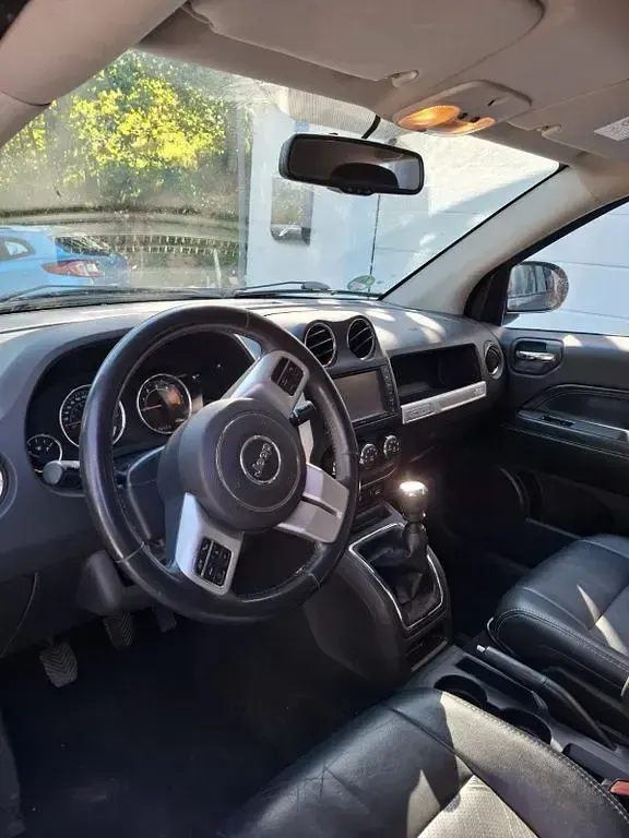Gebraucht Jeep Compass Limited 163 PS (119 kW) 2014 Grau SUV