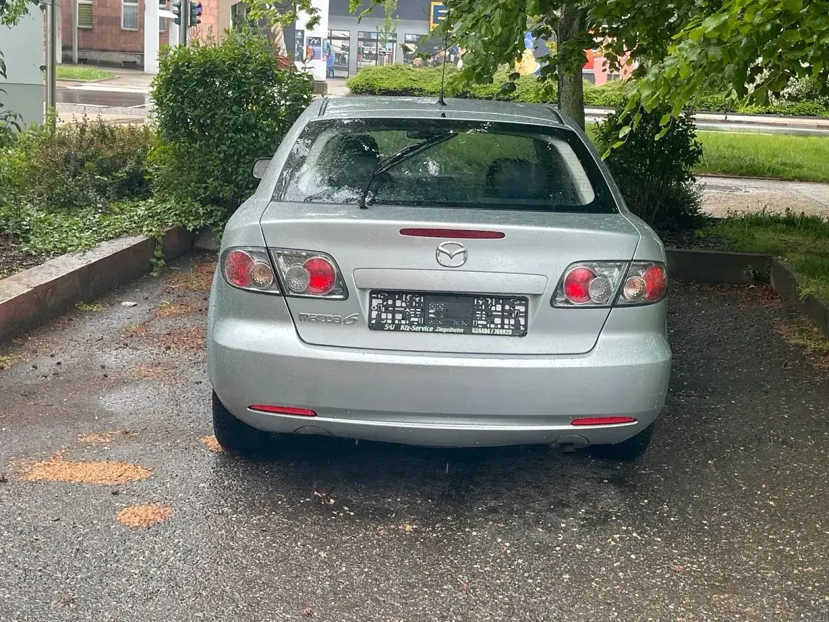 Używany Mazda 6 120 KM (88 kW) 2006 Srebrny Sedan/Limuzyna