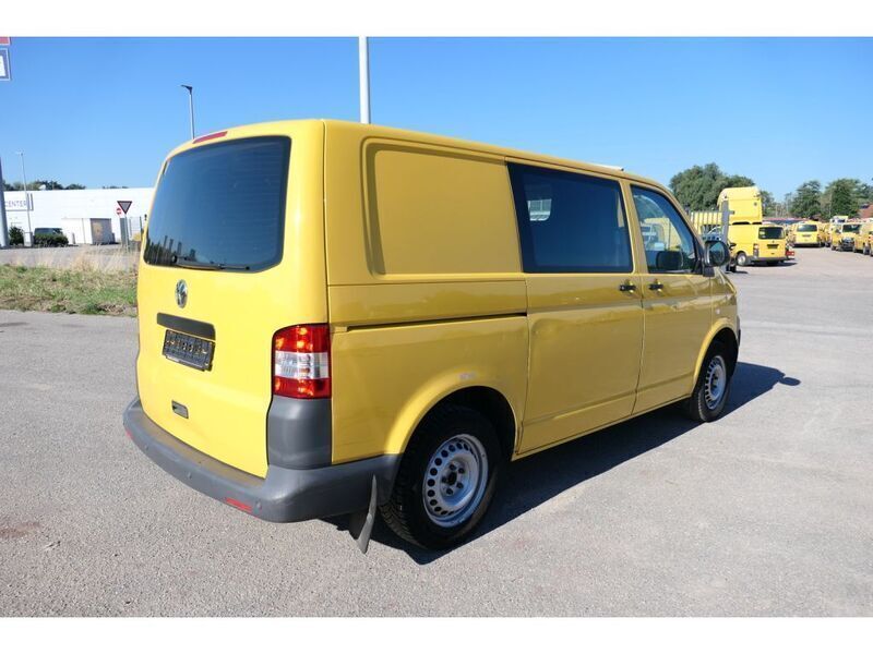 Gebraucht VW T5 84 PS (61 kW) 2011 Ginstergelb r1032 Van