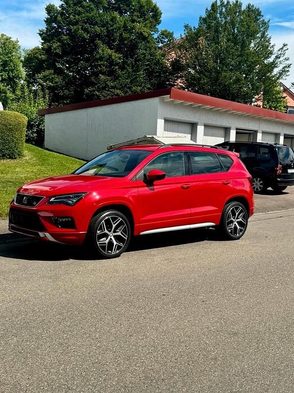 Rot Gebraucht 2018 Seat Ateca SUV | 16.500 € (Fairer Preis) - Bild 1/4