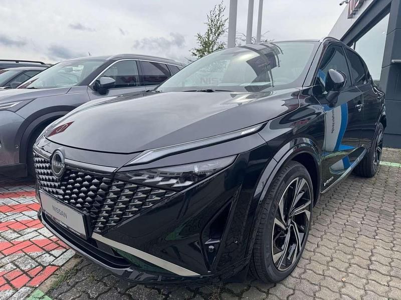 Pearl black Neu 2025 Nissan Qashqai Tekna+ SUV | 41.990 € (Teuer) - Bild 1/4