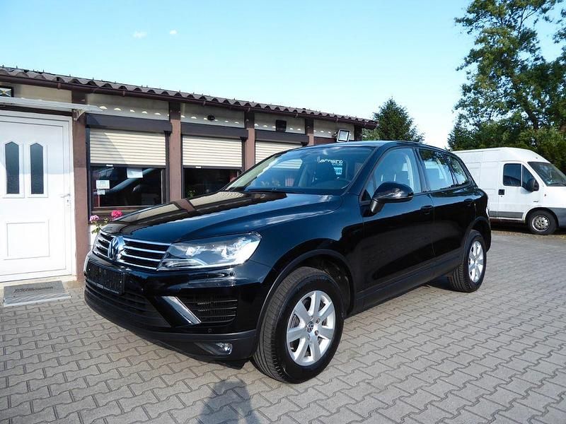 Schwarz Gebraucht 2015 VW Touareg SUV | 17.980 € (Guter Preis) - Bild 1/4