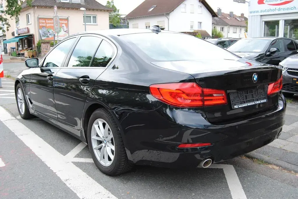 Gebraucht BMW 520 184 PS (135 kW) 2020 Schwarz Limousine