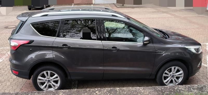 Używany Ford Kuga Trend 150 KM (110 kW) 2017 Szary SUV