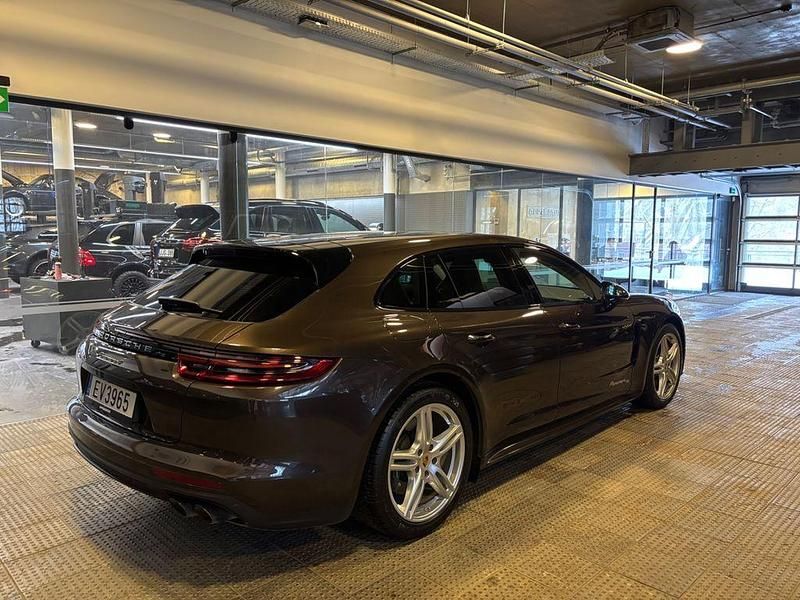 Gebraucht Porsche Panamera 4 Sport Turismo 462 PS (339 kW) 2020 Braun Limousine