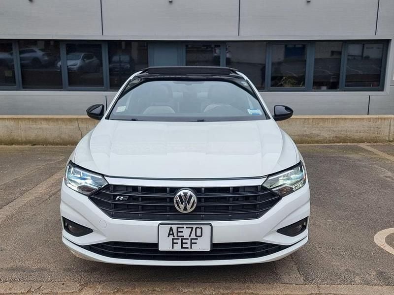 Weiß Gebraucht 2021 VW Jetta Limousine | 16.500 € - Bild 1/4