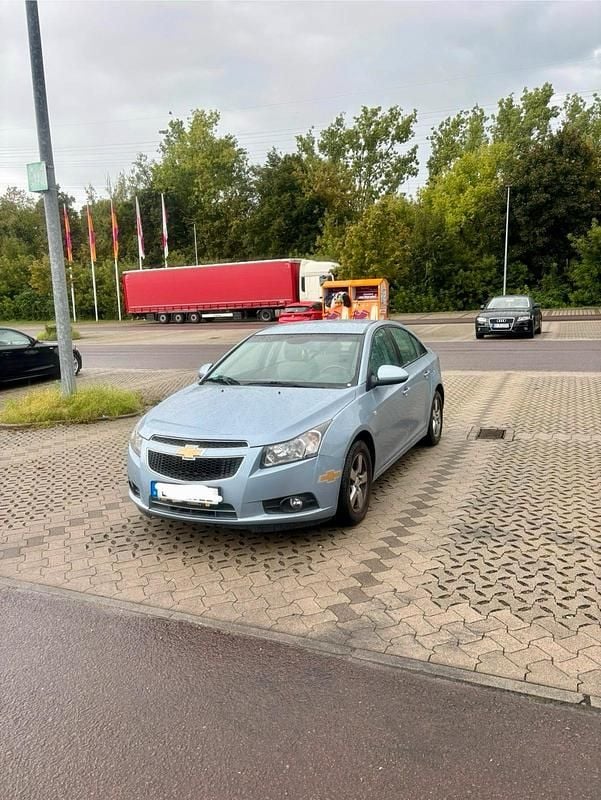 Silber Gebraucht 2009 Chevrolet Cruze LS Limousine | 4.900 € (Fairer Preis) - Bild 1/4