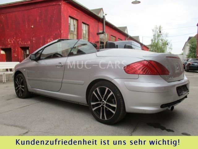 Gebraucht Peugeot 307 CC 136 PS (100 kW) 2004 Andere farbe metallic Cabrio