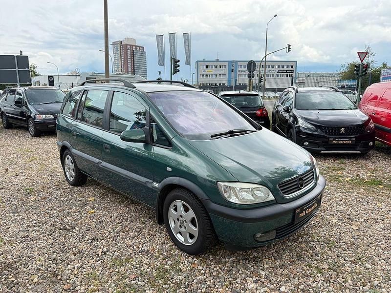 Grün Gebraucht 2002 Opel Zafira Comfort Van / Kleinbus | 2.500 € (Etwas zu teuer) - Bild 1/4