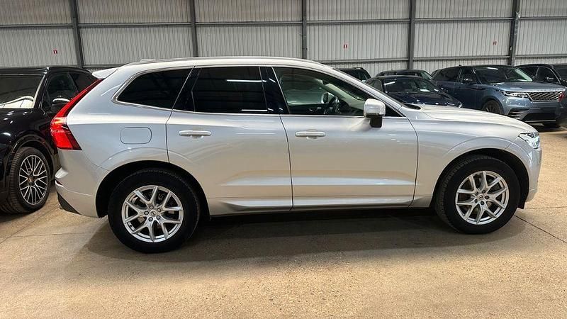 Gebraucht Volvo XC60 Momentum 197 PS (144 kW) 2019 Silber SUV