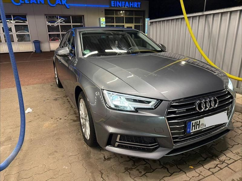 Gebraucht Audi A4 Sport 190 PS (139 kW) 2019 Grau Limousine