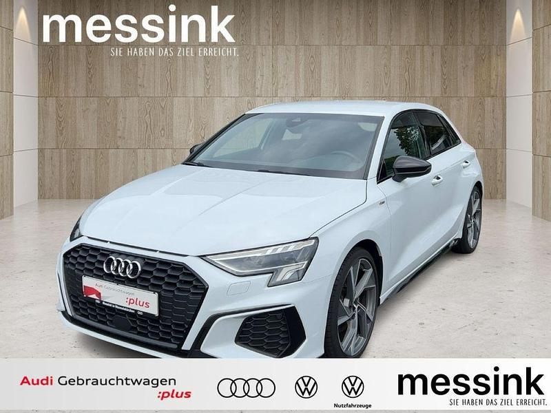 Weiß Gebraucht 2021 Audi A3 Sportback S-Line Limousine | 21.650 € (Fairer Preis) - Bild 1/4