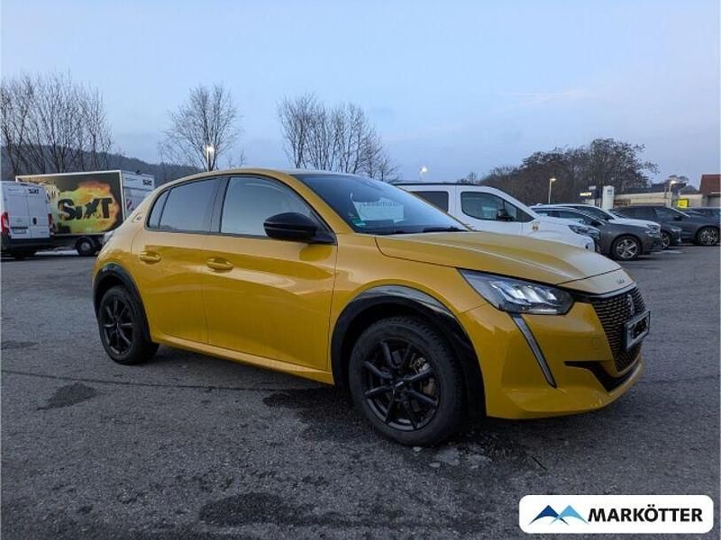 Gelb Gebraucht 2023 Peugeot e-208 Allure Kleinwagen | 16.490 € (Superpreis) - Bild 1/4