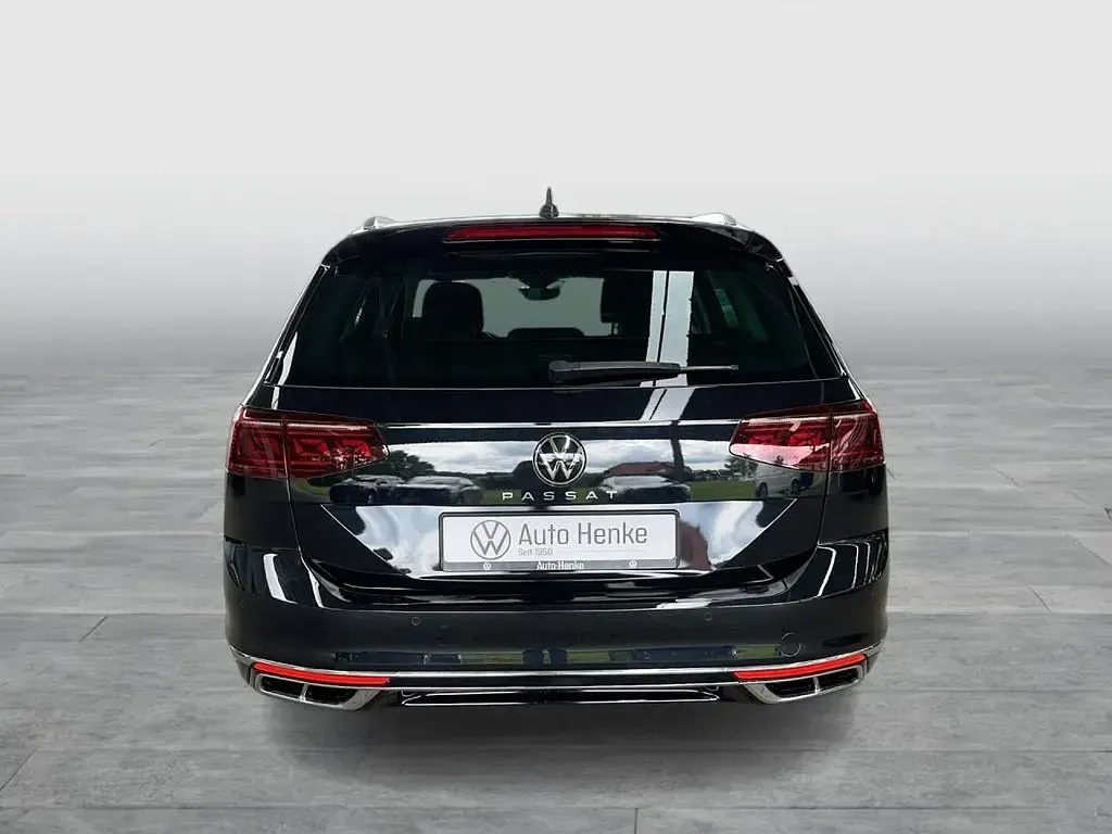 Gebraucht VW Passat R-line 200 PS (147 kW) 2022 Schwarz Kombi
