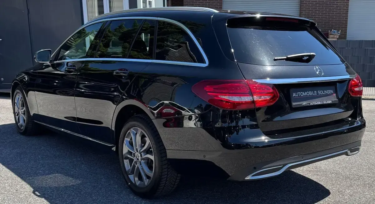 Gebraucht Mercedes C250 204 PS (150 kW) 2017 Schwarz Kombi