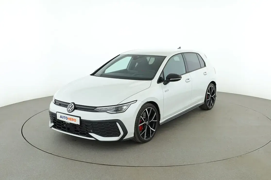 Gebraucht VW Golf VIII GTI 265 PS (194 kW) 2025 Limousine