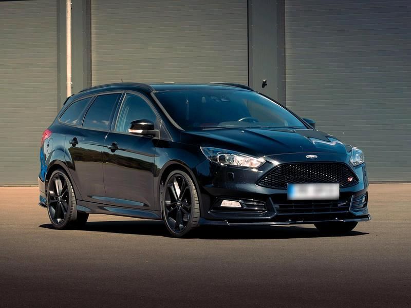 Usata Ford Focus ST 250 CV (183 kW) 2017 Nero Station wagon