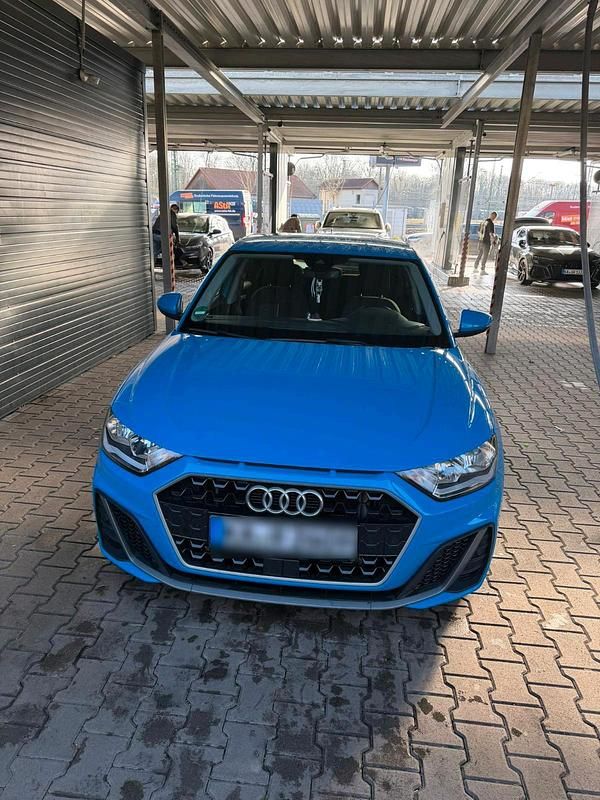 Gebraucht Audi A1 95 PS (69 kW) 2019 Blau SUV