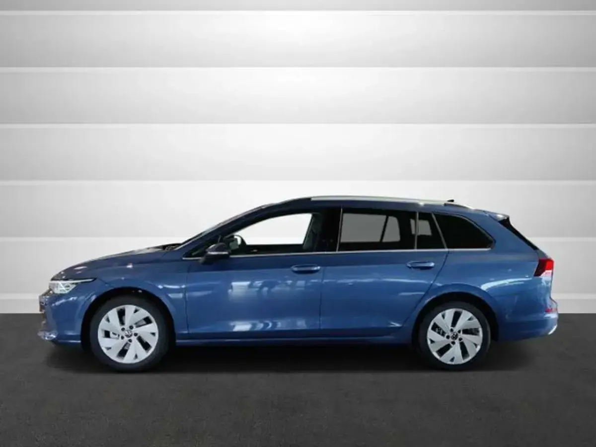 Gebraucht VW Golf VIII Style 150 PS (110 kW) 2024 Blau Kombi